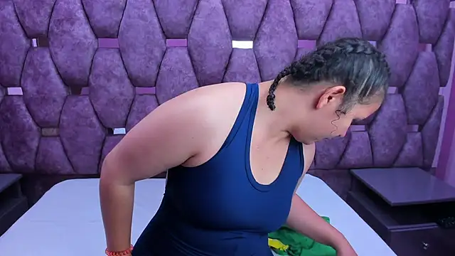 Snapshot of AlaSmith chatting on 10-07-25, 02:12 AlaSmith online show from 10-07-25, 02:12