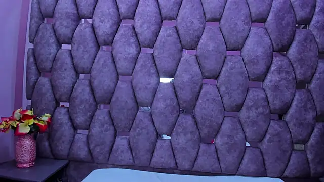 Snapshot of AlaSmith chatting on 11-13-25, 02:04 AlaSmith online show from 11-13-25, 02:04