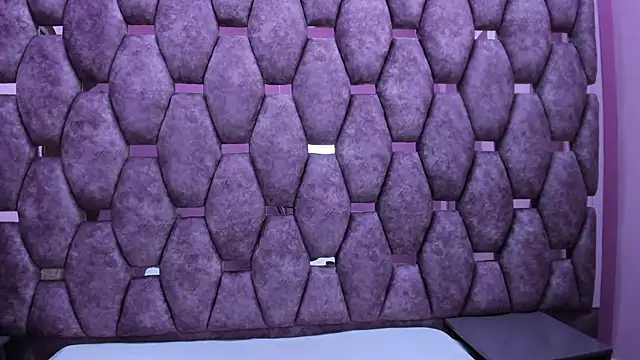 Snapshot of AlaSmith chatting on 10-03-25, 02:26 AlaSmith online show from 10-03-25, 02:26