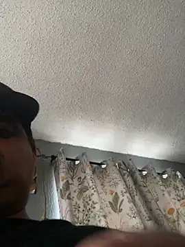 Miguel16i online show from 02-14-25, 04:52