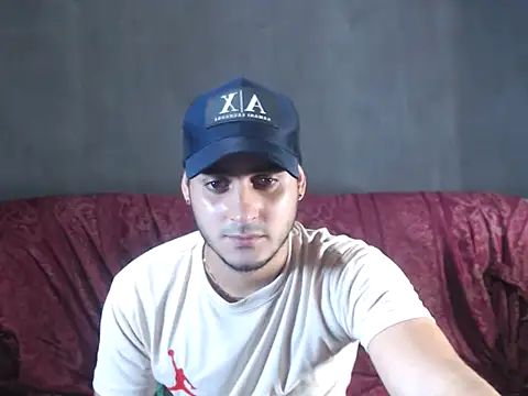 Snapshot of xxxxhotxoxo chatting on 04-21-26, 06:42 xxxxhotxoxo online show from 04-21-26, 06:42