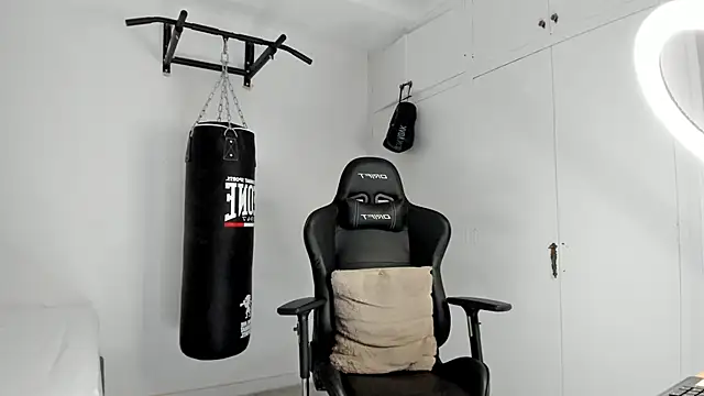 dan01  online show from 11-28-25, 02:06