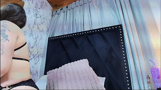 Snapshot of Eda_Bonne chatting on 07-20-26, 11:45 Eda Bonne online show from 07-20-26, 11:45