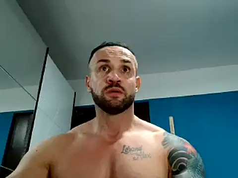 Snapshot of Magnificmuscles89 chatting on 02-10-25, 09:25 Magnificmuscles89 online show from 02-10-25, 09:25