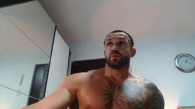 Magnificmuscles89 online show from 05-26-26, 10:19