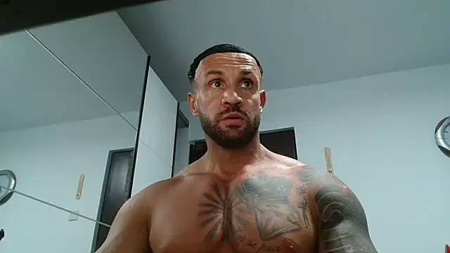 Magnificmuscles89 online show from 05-20-26, 04:15
