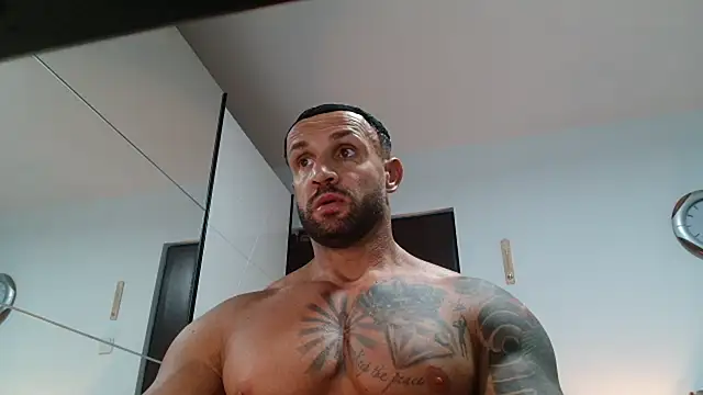 Magnificmuscles89 online show from 05-21-26, 04:04