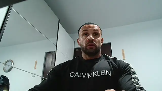 Magnificmuscles89 online show from 04-23-26, 11:38