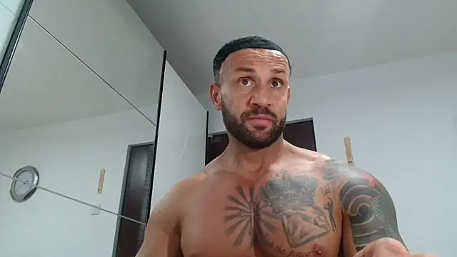Magnificmuscles89 online show from 05-03-26, 06:22