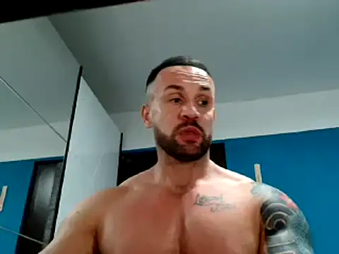 Snapshot of Magnificmuscles89 chatting on 02-12-25, 10:15 Magnificmuscles89 online show from 02-12-25, 10:15
