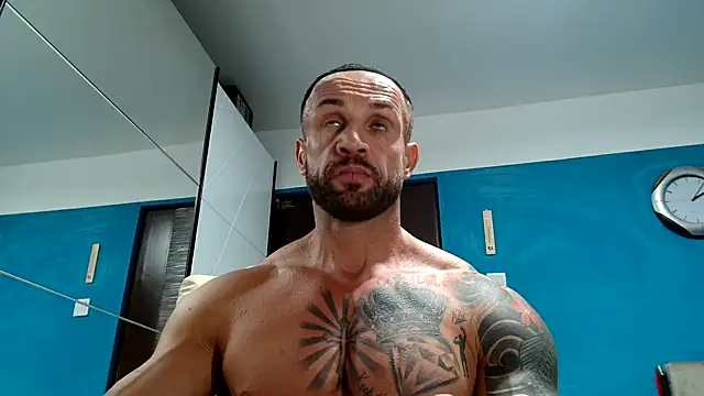 Snapshot of Magnificmuscles89 chatting on 09-29-25, 11:10 Magnificmuscles89 online show from 09-29-25, 11:10