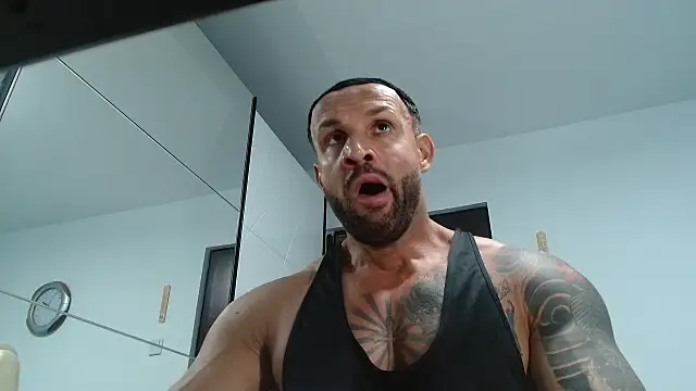 Magnificmuscles89 online show from 05-14-26, 10:56