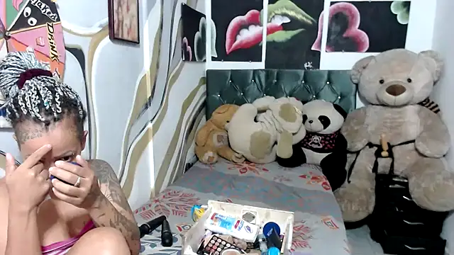 manzanahot9 online show from 10-29-25, 10:58