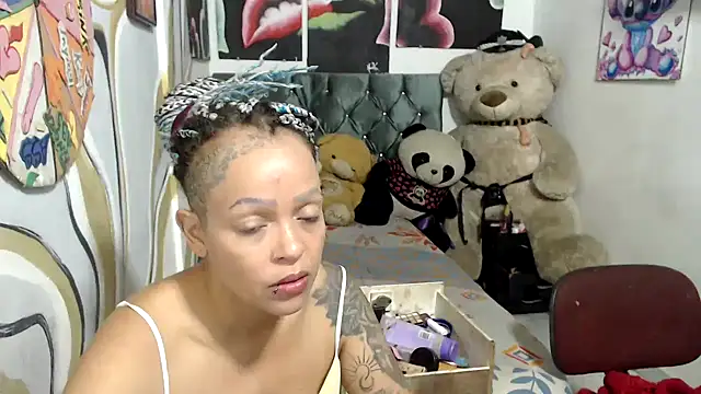 manzanahot9 online show from 11-11-25, 09:48