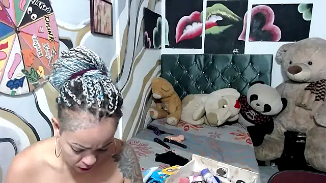 manzanahot9 online show from 10-27-25, 11:33