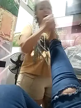 manzanahot9 online show from 11-23-25, 04:39