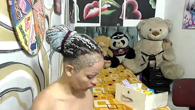 manzanahot9 online show from 11-12-25, 08:01