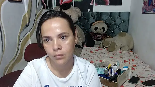 Snapshot of manzanahot9 chatting on 07-10-26, 09:53 manzanahot9 online show from 07-10-26, 09:53