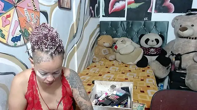 manzanahot9 online show from 12-17-25, 10:04