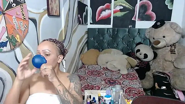 manzanahot9 online show from 04-04-26, 07:53