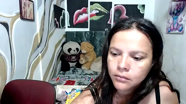 manzanahot9 online show from 10-04-25, 09:33
