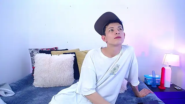 MaikCarver online show from 10-02-25, 03:32