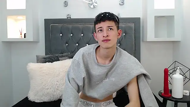 MaikCarver online show from 01-12-25, 07:21