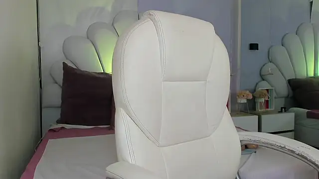 kitty roouse online show from 01-10-26, 05:25