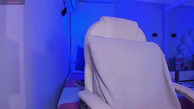 kitty roouse online show from 01-13-26, 03:10