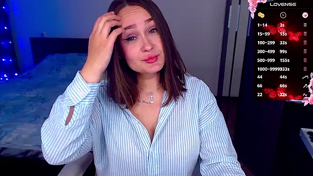 Snapshot of Cutie-Melanie chatting on 10-11-25, 06:53 Cutie-Melanie online show from 10-11-25, 06:53
