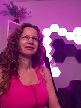AnnikaRose online show from 05-02-26, 03:12