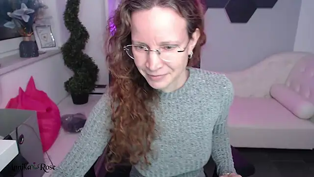 Snapshot of AnnikaRose chatting on 02-15-25, 10:44 AnnikaRose online show from 02-15-25, 10:44