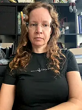 AnnikaRose online show from 10-27-25, 08:04