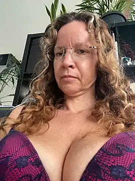 Snapshot of AnnikaRose chatting on 09-22-25, 06:08 AnnikaRose online show from 09-22-25, 06:08