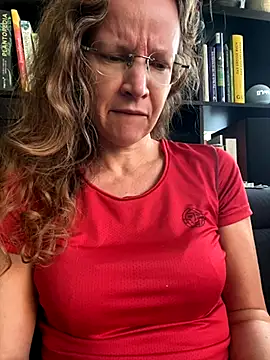 Snapshot of AnnikaRose chatting on 09-30-25, 05:46 AnnikaRose online show from 09-30-25, 05:46