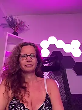 AnnikaRose online show from 05-25-26, 07:40
