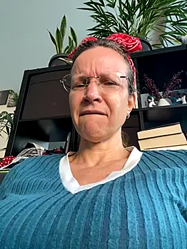 Snapshot of AnnikaRose chatting on 09-25-25, 05:46 AnnikaRose online show from 09-25-25, 05:46