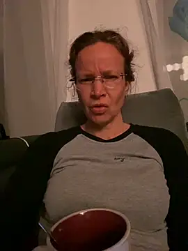 Snapshot of AnnikaRose chatting on 10-09-25, 05:41 AnnikaRose online show from 10-09-25, 05:41