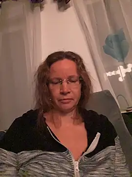 AnnikaRose online show from 11-28-25, 06:46