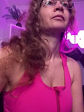 AnnikaRose online show from 04-29-26, 06:17