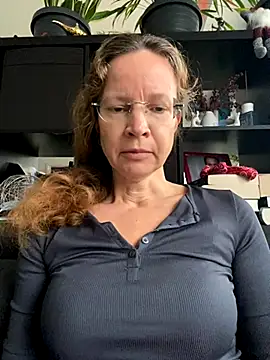 Snapshot of AnnikaRose chatting on 10-07-25, 06:14 AnnikaRose online show from 10-07-25, 06:14