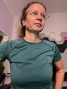 AnnikaRose online show from 01-10-26, 07:47