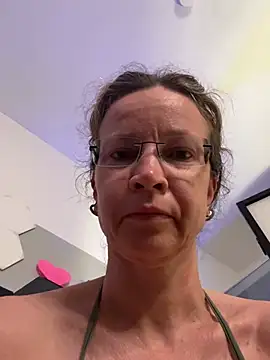 Snapshot of AnnikaRose chatting on 06-30-26, 02:44 AnnikaRose online show from 06-30-26, 02:44