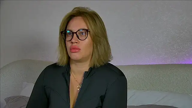 MariaNeumann online show from 09-14-25, 06:08