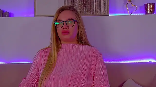 MariaNeumann online show from 03-16-25, 04:52