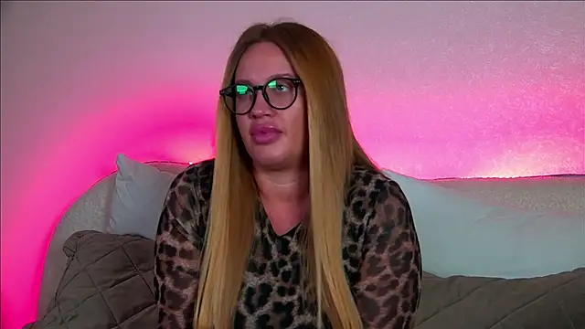 MariaNeumann online show from 03-19-25, 06:24