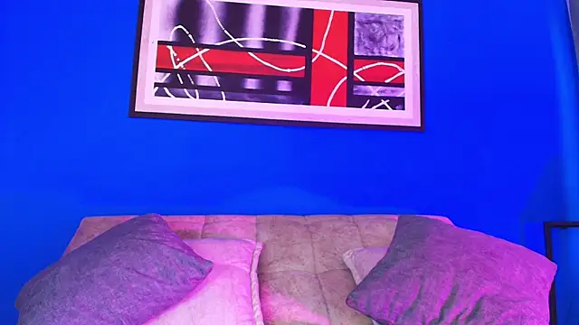 liccy hall online show from 11-24-25, 11:43