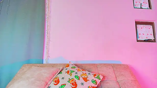 liccy hall online show from 12-19-25, 11:45