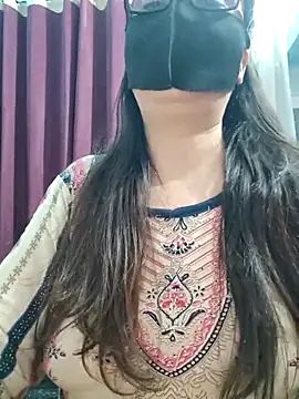 Aishwaryaa 69 online show from 05-18-26, 02:33
