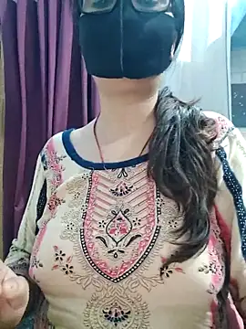 Aishwaryaa 69 online show from 06-14-26, 01:57